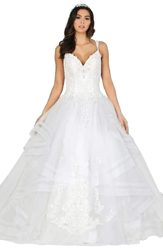 Dancing Queen - 152 Lace Plunging V-neck Ballgown