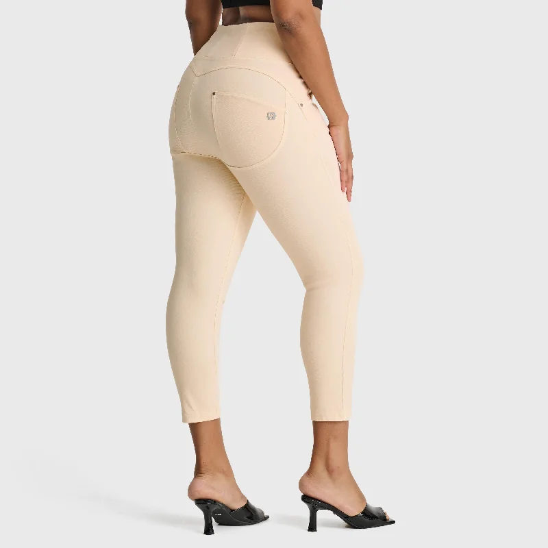 WR.UP® Snug Curvy Jeans - High Waisted - 7/8 Length - Ivory