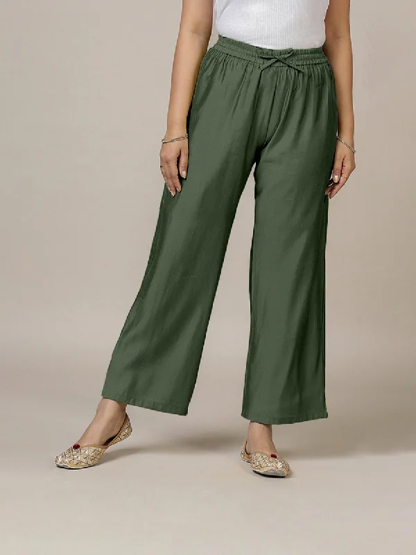 Fiza x Rozaana | Straight Pant in Pine Green